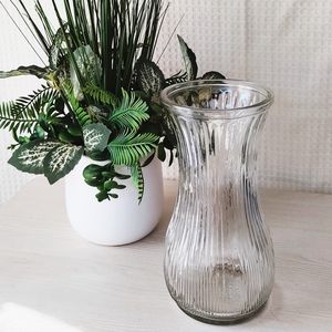 Vintage 4086-A Hosier Clear Glass Vase